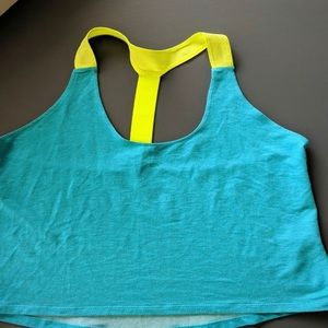 Nike dry fit cropped tank